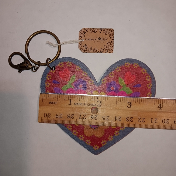 NWT The Natural Life double sided multicolor floral wood keychain - Picture 2 of 4